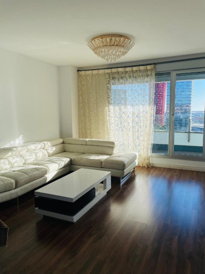 Fira De Barcelona City View Apartment With Garage Parking Л'Успіталет-да-Любрагат Екстер'єр фото