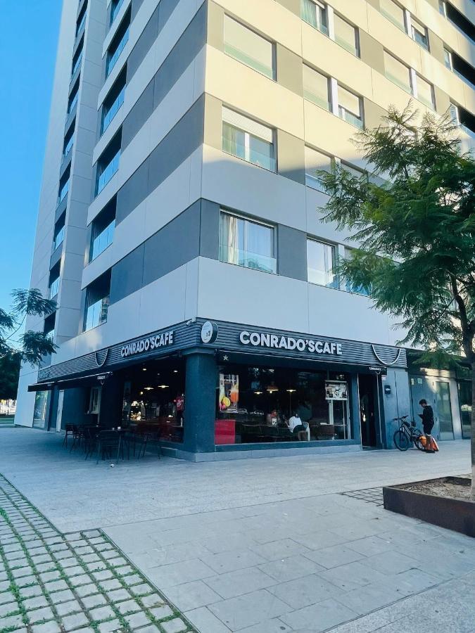 Fira De Barcelona City View Apartment With Garage Parking Л'Успіталет-да-Любрагат Екстер'єр фото