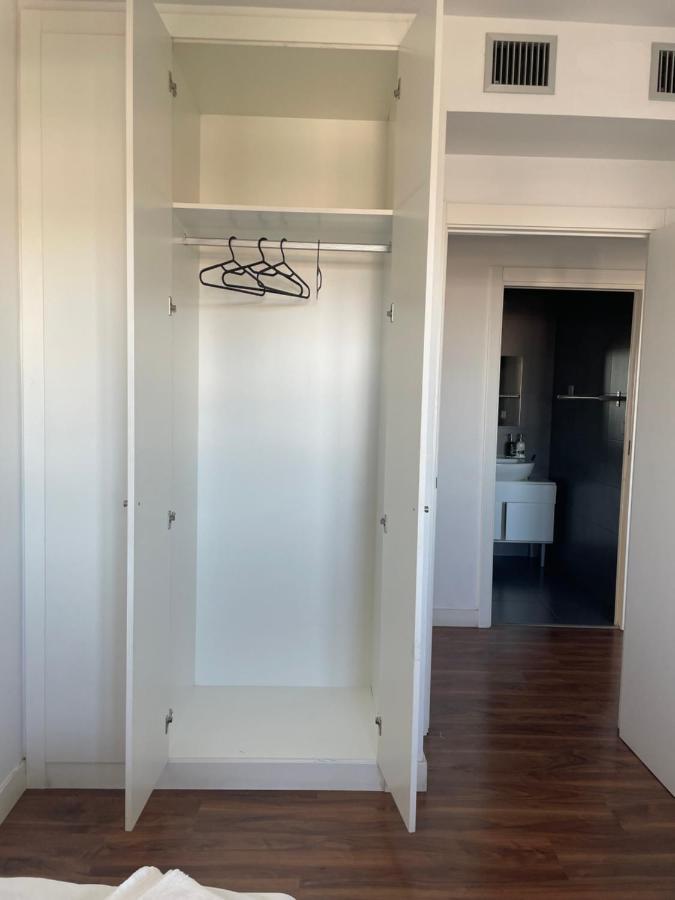 Fira De Barcelona City View Apartment With Garage Parking Л'Успіталет-да-Любрагат Екстер'єр фото